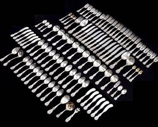 Lot 16: 103pc Reed & Barton Francis I Sterling Flatware