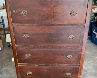 Dresser. Bottom drawer needs repair