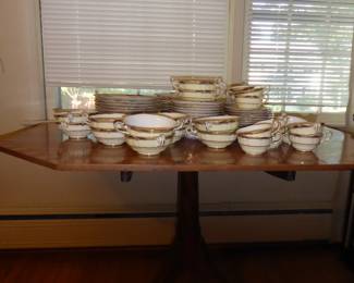 Spode "Sutherland" 84 pieces