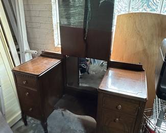 Vintage vanity