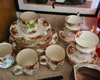 Look at that Royal Albert set