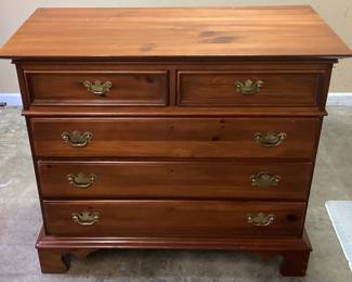 LEXINGTON LOW CHEST OF DRAWERS w OVAL MIRROR NO SHIPPING PICKUP ONLY