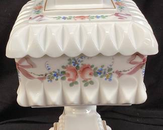  WESTMORELAND MILK GLASS WEDDING COVERED COMPOTE, 10inH