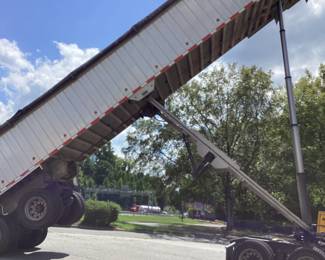 2008 EAST GENESIS 39ft FRAMELESS ALUMINUM DUMP TRAILER HALF LINED BED WITH MECHANICAL TARP ROLLER, AIR RIDE SUSPENSION, COAL/GRAIN TOP SWING DOORS, 52 CUBIC YARD, TRAILER IS IN GOOD WORKING CONDITION w TITLE