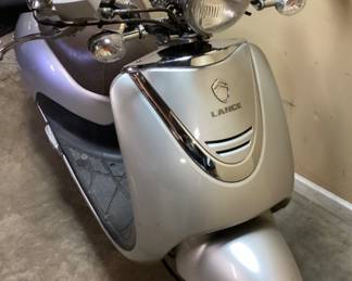 2013 SANYANG LANCE CALI CLASSIC 125 VIN: Rfgbs1he8dxaw1540 Miles: 9155 Engine: 125cc Color: SILVER 2013 SANYANG LANCE CALI CLASSIC 125 MOTOR-SCOOTER, 125cc 4 STROKE ENGINE, 9,155 MILES. GOOD RUNNING CONDITION, SEAT HAS A RIP. 75-90mpg.