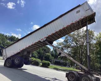 2008 EAST GENESIS 39ft FRAMELESS ALUMINUM DUMP TRAILER HALF LINED BED WITH MECHANICAL TARP ROLLER, AIR RIDE SUSPENSION, COAL/GRAIN TOP SWING DOORS, 52 CUBIC YARD, TRAILER IS IN GOOD WORKING CONDITION w TITLE