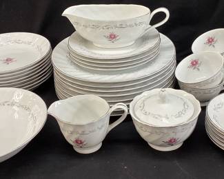ROYAL SWIRL FINE CHINA OF JAPAN â€˜â€™PINK ROSEâ€™â€™ SET 38 PIECES NO SHIPPING PICKUP ONLY