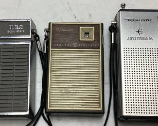 (3) TRANSISTOR RADIOS, GE, REALISTIC, RCA