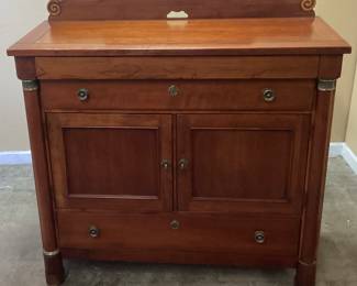  LEXINGTON CHERRY SERVER/SIDEBOARD NO SHIPPING PICKUP ONLY