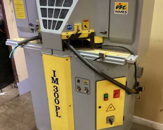 INMES IP300PL DOUBLE MITER SAW 80 mm (3-1/8") height by 142 mm (5-5/8") width PRECISION 45 DEGREE CUTS, COMES WITH DUST COLLECTOR REQUIRES SINGLE PHASE 220v OUTLET. GREAT FOR CABINET SHOP OR FRAMING SHOP. NO SHIPPING PICKUP ONLY