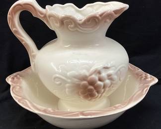 VTG. PITCHER & BASIN NO SHIPPING PICKUP ONLY