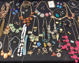 ASSORTED COSTUME JEWELRY, AVANT GRANDE, J. CREW, LIA SOPHIE