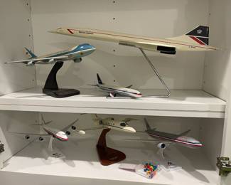 Nice selection of desktop airplane models