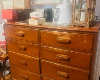 Dresser $40