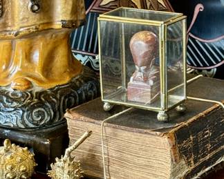 Treasure curios everywhere 