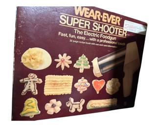 Vintage Wear Ever Super Shooter Foodgun