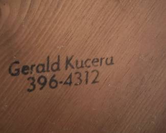 Signature under Plantstand Gerald Kucera
