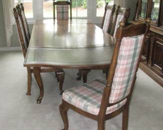Dining table pull out leaves, ten chairs
