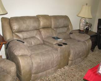 Flexsteel loveseat