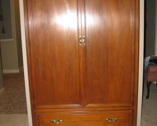 Armoire