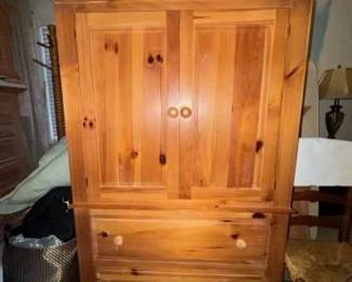 Chest of Drawers, Queen Suite
