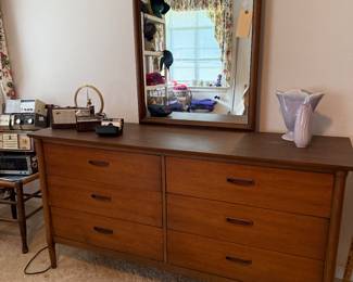 MCM Lane Dresser