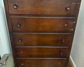 Chest of drawers