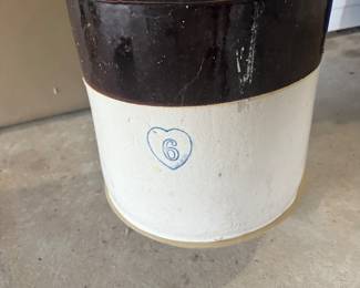 No 6 Crock