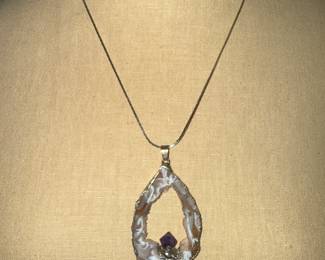 Sliced agate and amethyst pendant