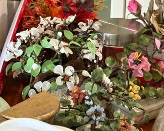 Stone floral arrangemenys