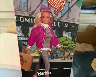 Special Edition shopping Barbie