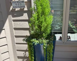Large planter