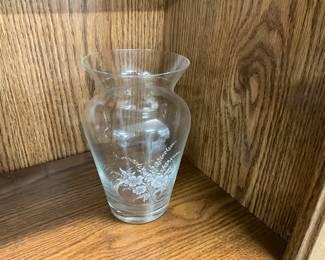Avon Floral Bouquet Crystl Vase