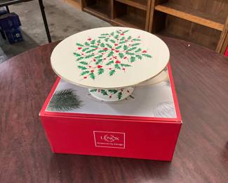 Lenox Holiday Christmas Footed Cake Plate