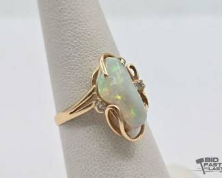 740  14k Gold Opal and Diamond Ring, 2.5g 