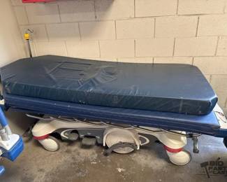 2504  Stryker Gurney 