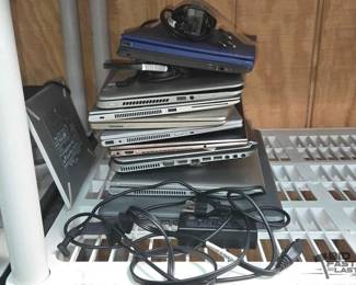 2658  10 HP Laptops  3 Chargers 