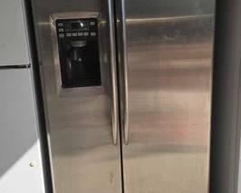 2204  General Electric Refrigerator 