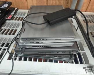 2665  5 Dell Laptops  1 Charger 