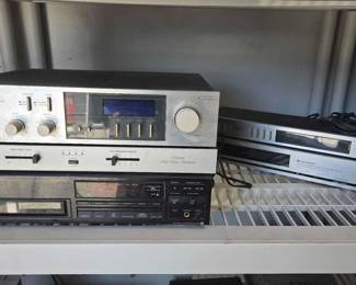 2014 5 Amplifier, Synthesizer, Disc Changer More