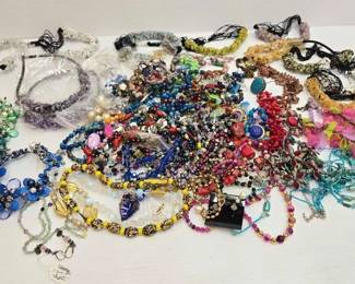 1024  Costume Jewelry 