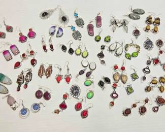 1014  Costume Jewelry Earrings 