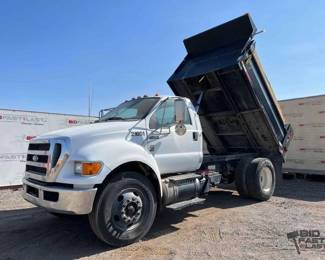 220  2013 Ford F750 