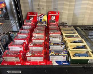 4046 NEW 29 Die Cast Cars