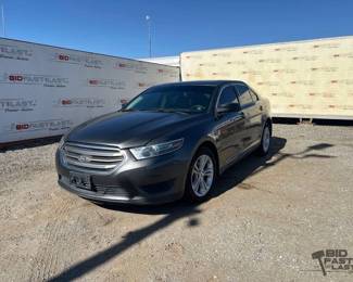 460 2016 Ford Taurus