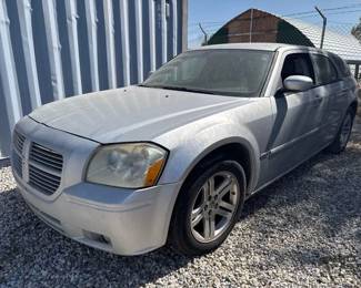 580  2006 Dodge Magnum 