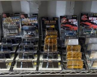 4036  NEW 33 Die Cast Cars 