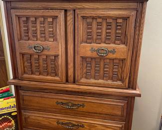 Storage chest, oak wood with warm finish