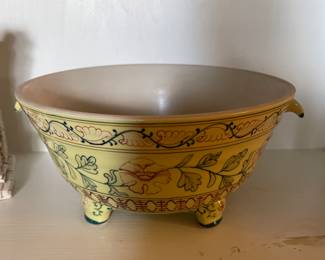 Chinese footed bowl