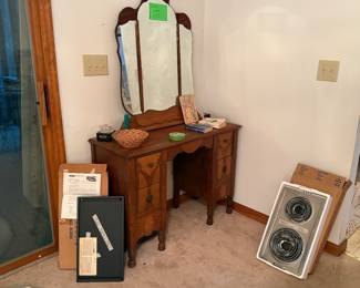 Antique Vanity
Great As Is or painted